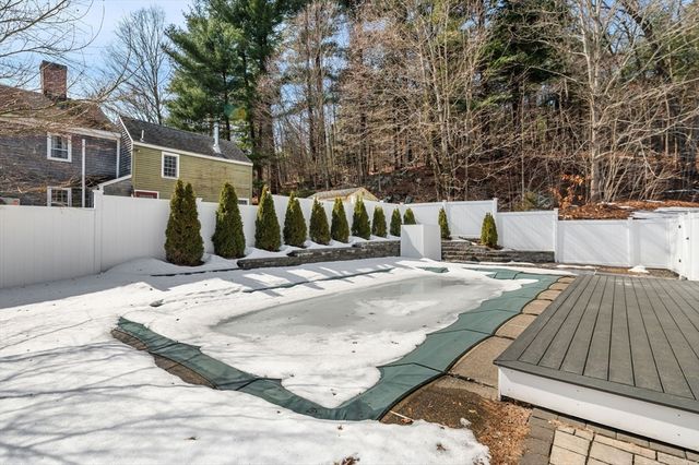 129 Greenwood St, Wakefield, MA 01880