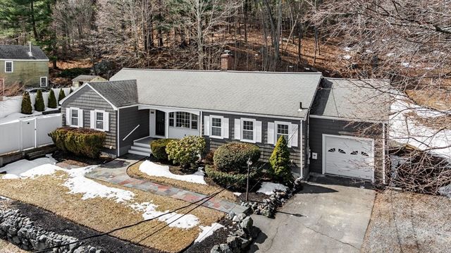 129 Greenwood St, Wakefield, MA 01880