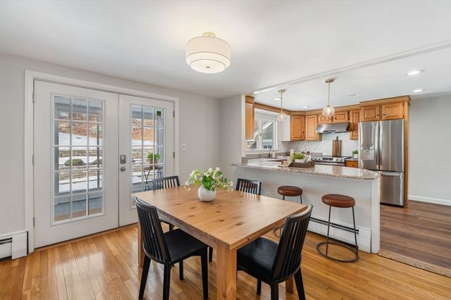 129 Greenwood St, Wakefield, MA 01880