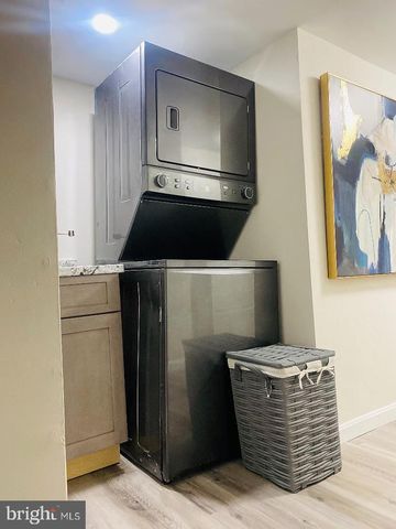 204 ASCOT PL NE, Washington, DC 20002