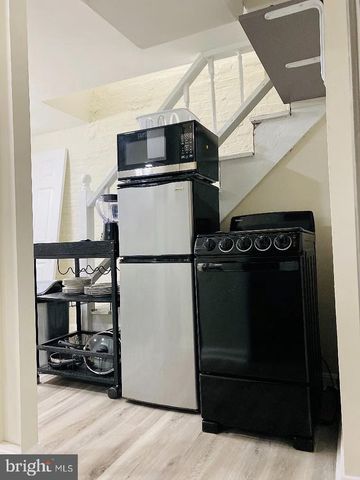 204 ASCOT PL NE, Washington, DC 20002