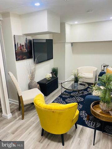 204 ASCOT PL NE, Washington, DC 20002