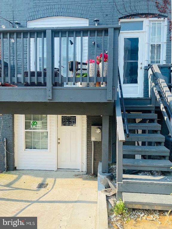 204 ASCOT PL NE, Washington, DC 20002