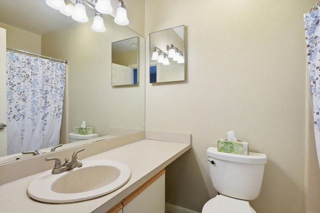 44 Landing Drive 44, Methuen, MA 01844