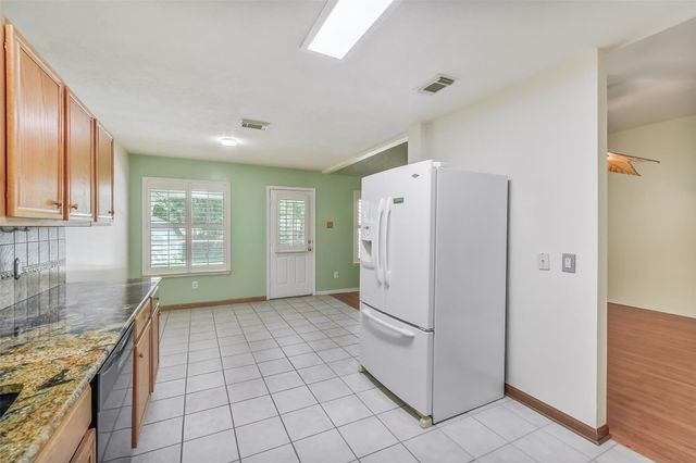 6806 Woodland Oaks, Magnolia, TX 77354