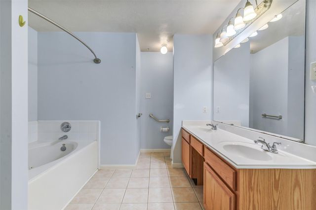 6806 Woodland Oaks, Magnolia, TX 77354