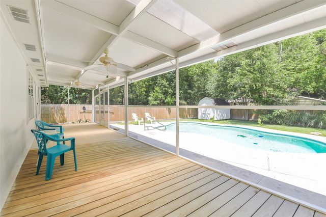 6806 Woodland Oaks, Magnolia, TX 77354