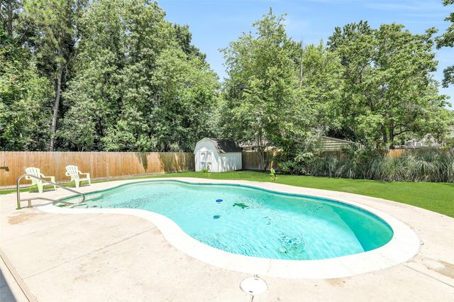 6806 Woodland Oaks, Magnolia, TX 77354