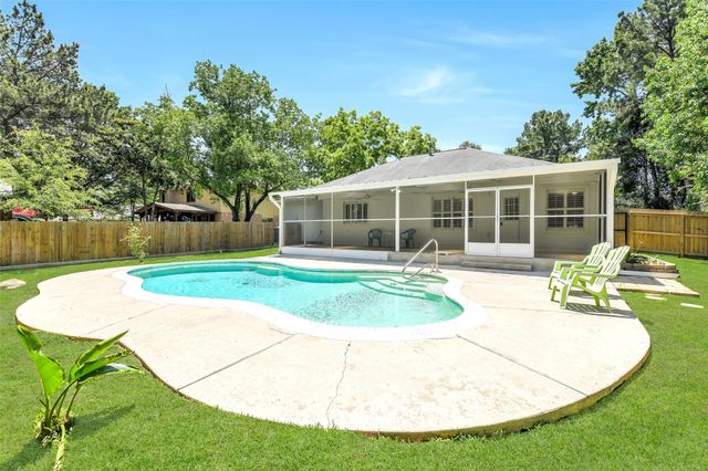 6806 Woodland Oaks, Magnolia, TX 77354