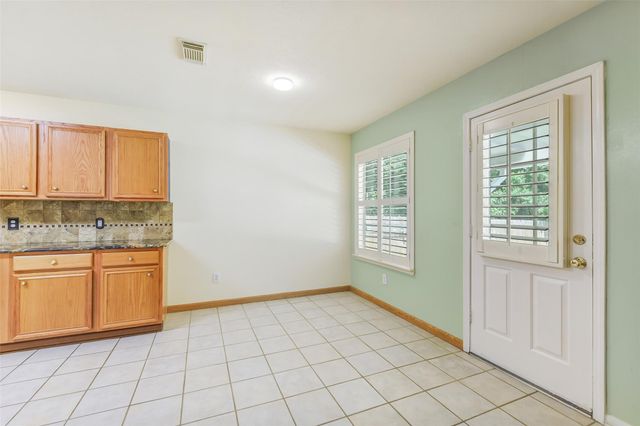 6806 Woodland Oaks, Magnolia, TX 77354