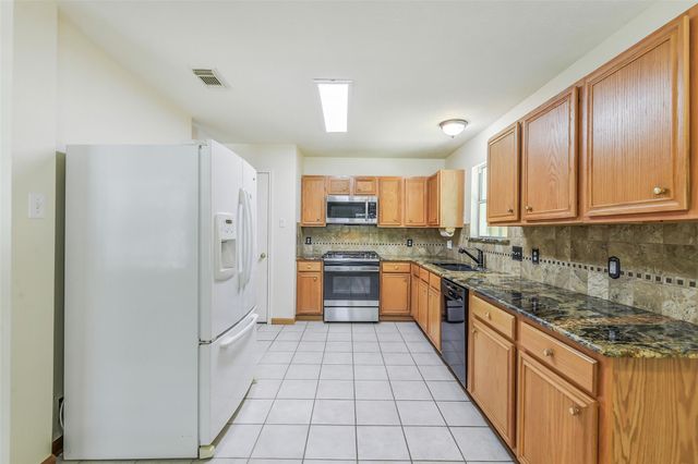 6806 Woodland Oaks, Magnolia, TX 77354