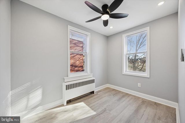 23 WOODBINE AVE, Darby, PA 19023