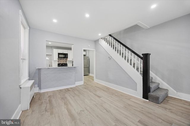 23 WOODBINE AVE, Darby, PA 19023