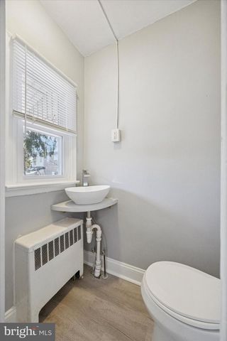 23 WOODBINE AVE, Darby, PA 19023