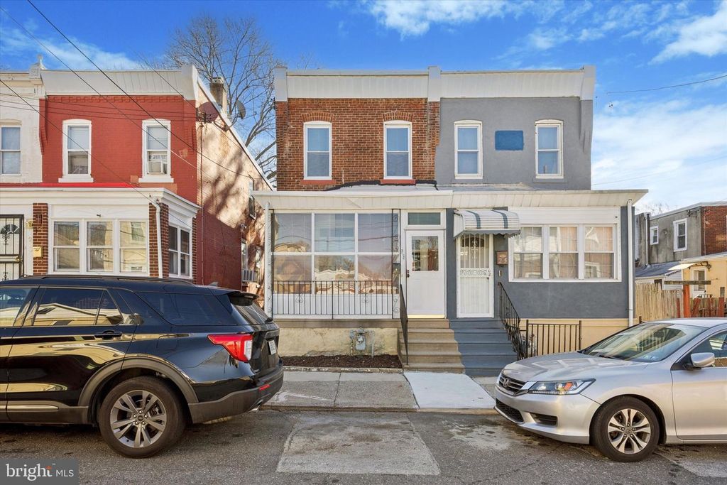 23 WOODBINE AVE, Darby, PA 19023