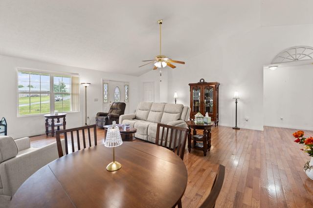 93 Field Drive, Somerset, KY 42503