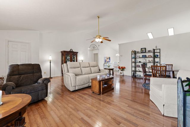 93 Field Drive, Somerset, KY 42503
