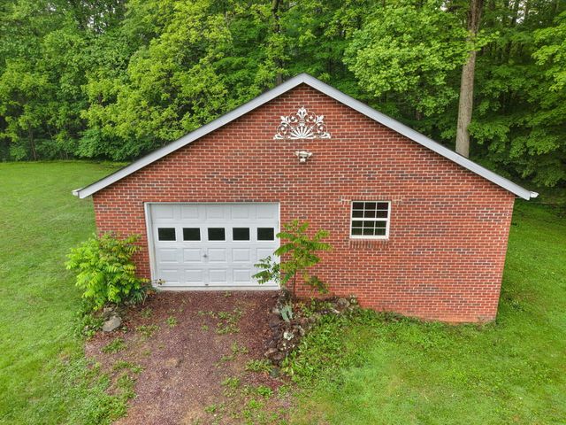 93 Field Drive, Somerset, KY 42503