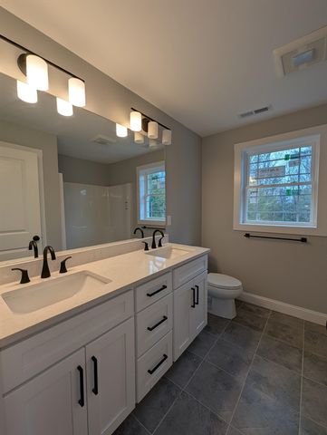 15 Bald Hill Rd, Raymond, NH 03077