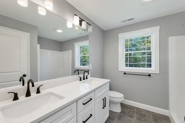15 Bald Hill Rd, Raymond, NH 03077