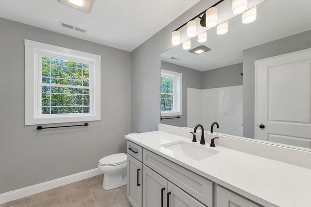 15 Bald Hill Rd, Raymond, NH 03077