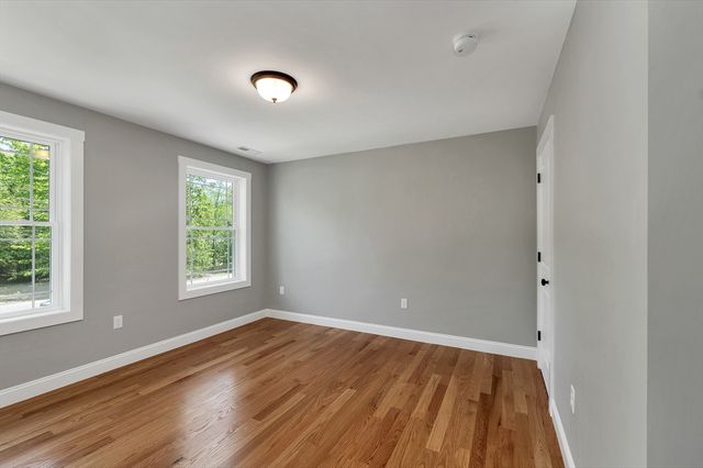 15 Bald Hill Rd, Raymond, NH 03077