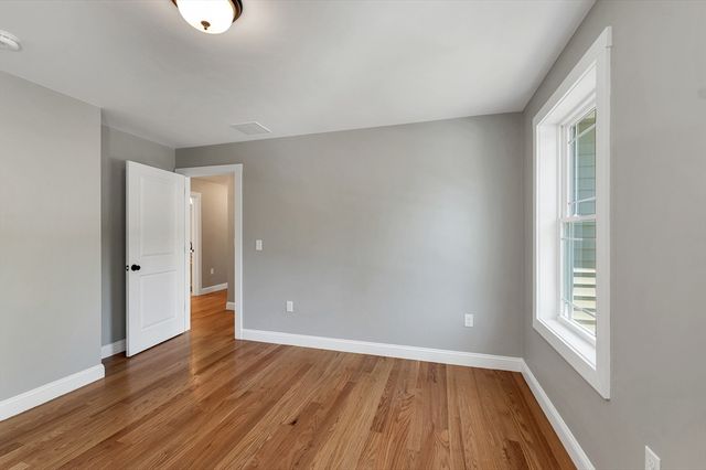 15 Bald Hill Rd, Raymond, NH 03077