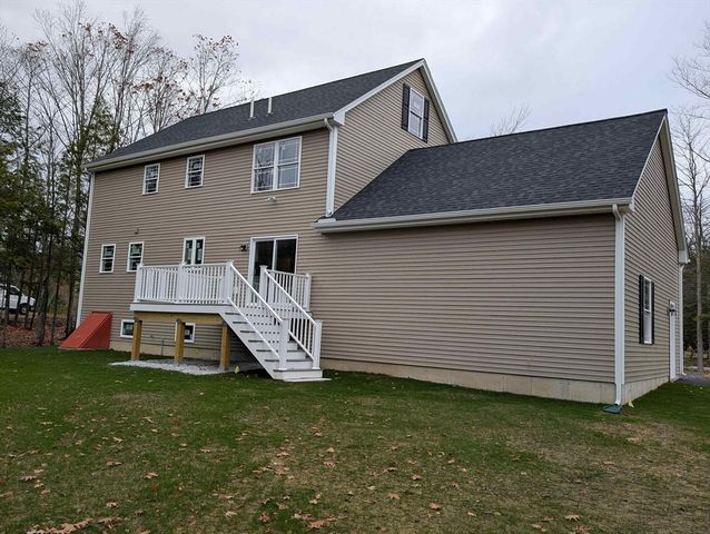 15 Bald Hill Rd, Raymond, NH 03077