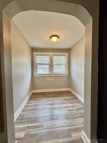 200 E Siebenthaler Avenue, Dayton, OH 45405