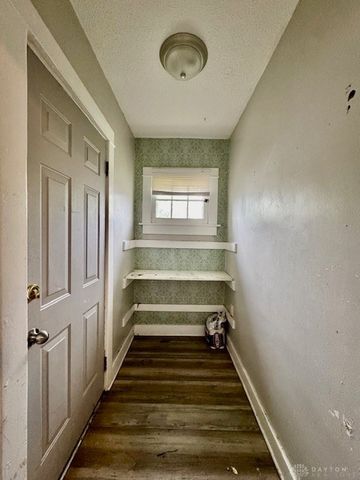 200 E Siebenthaler Avenue, Dayton, OH 45405