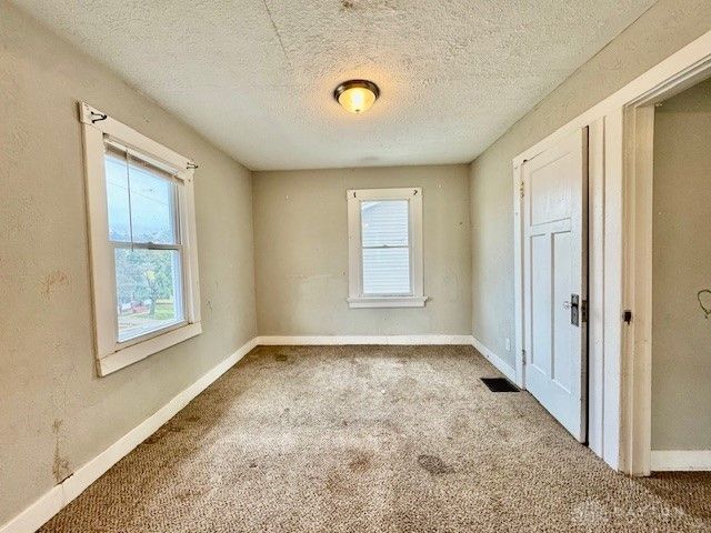 200 E Siebenthaler Avenue, Dayton, OH 45405