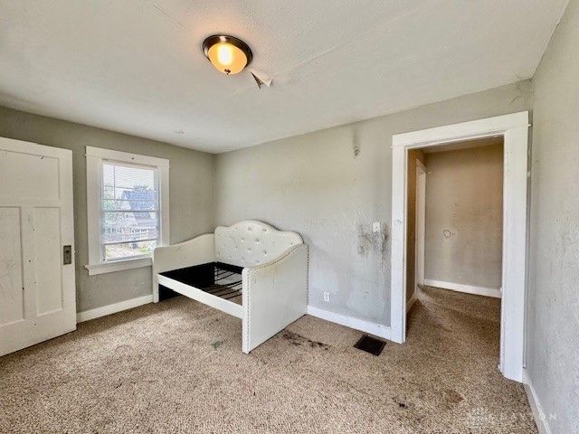 200 E Siebenthaler Avenue, Dayton, OH 45405