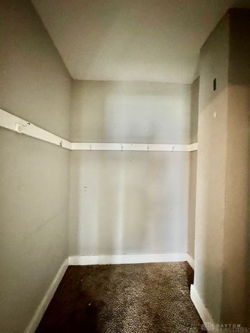 200 E Siebenthaler Avenue, Dayton, OH 45405