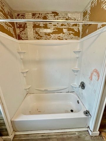 200 E Siebenthaler Avenue, Dayton, OH 45405