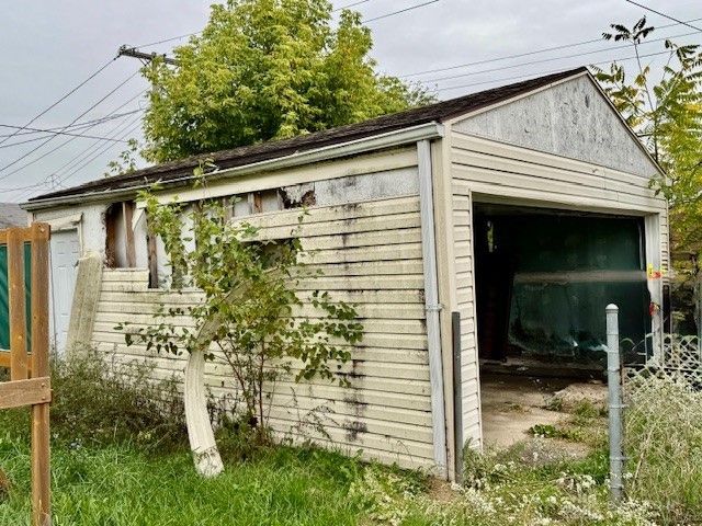 200 E Siebenthaler Avenue, Dayton, OH 45405