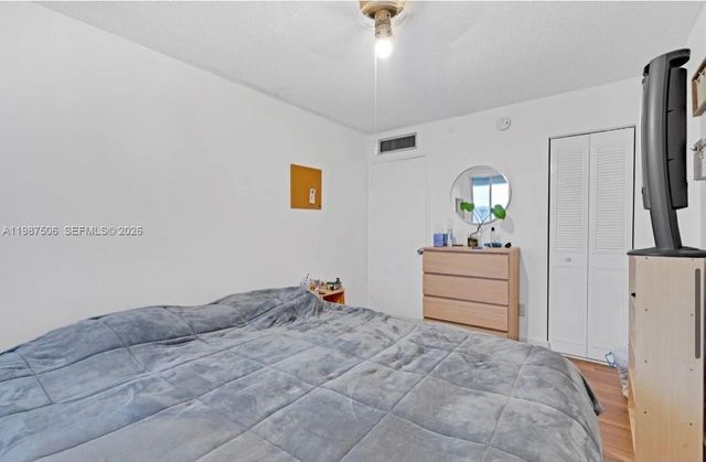 9240 Fontainebleau Blvd 506, Miami, FL 33172