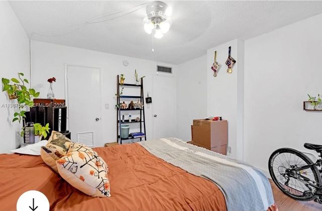 9240 Fontainebleau Blvd 506, Miami, FL 33172