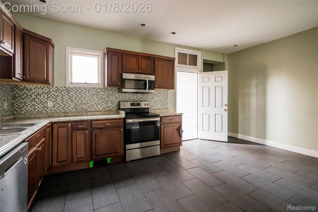 376 W Grand Boulevard, Detroit, MI 48216