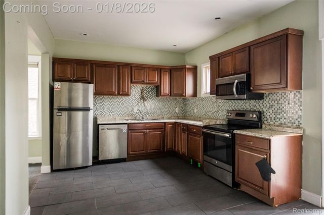 376 W Grand Boulevard, Detroit, MI 48216