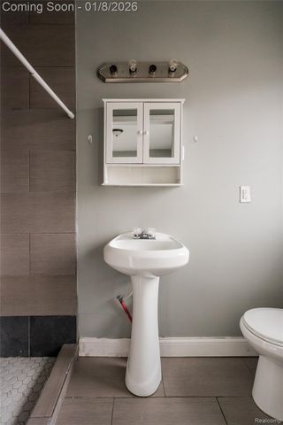 376 W Grand Boulevard, Detroit, MI 48216