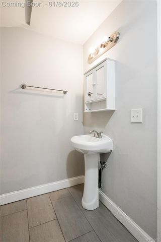 376 W Grand Boulevard, Detroit, MI 48216