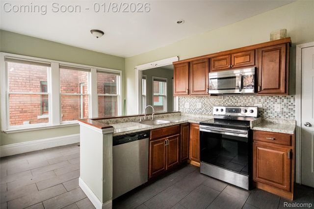 376 W Grand Boulevard, Detroit, MI 48216