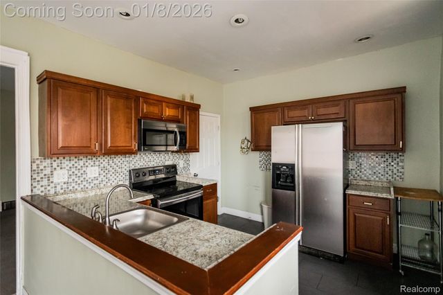 376 W Grand Boulevard, Detroit, MI 48216