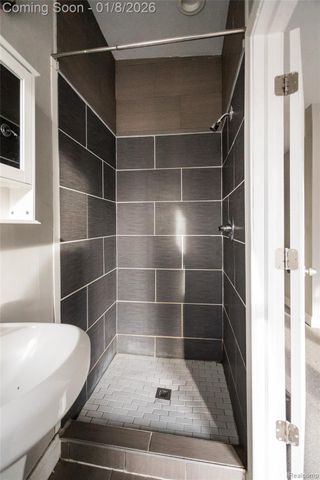 376 W Grand Boulevard, Detroit, MI 48216