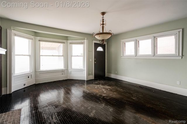 376 W Grand Boulevard, Detroit, MI 48216