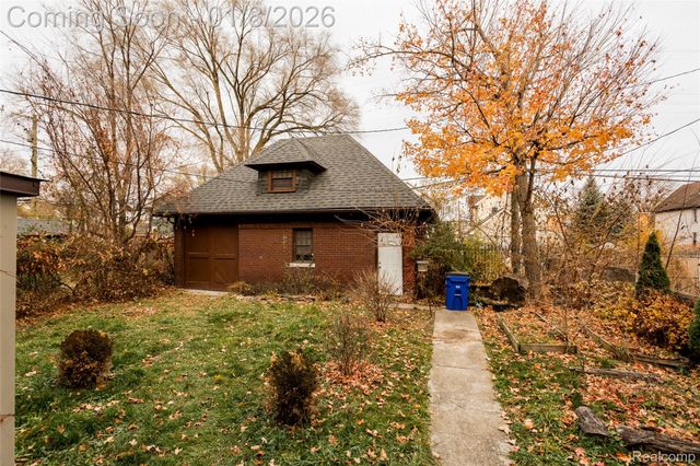 376 W Grand Boulevard, Detroit, MI 48216