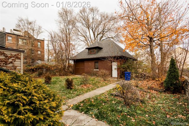 376 W Grand Boulevard, Detroit, MI 48216