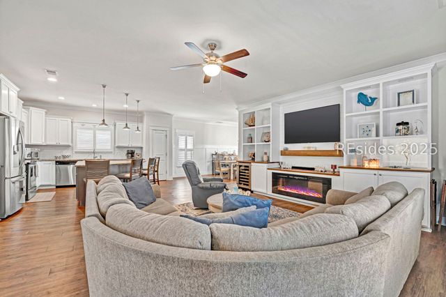 35 Tansyleaf Dr, Hilton Head Island, SC 29926