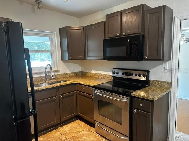 156 PINECREST DR, Sanford, FL 32773