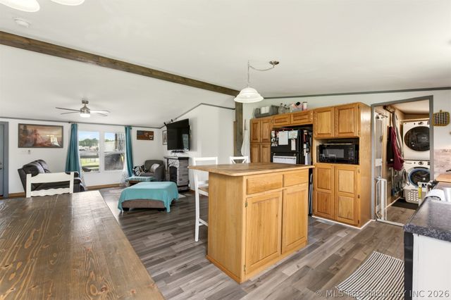 5860 W 573 Road, Chouteau, OK 74337